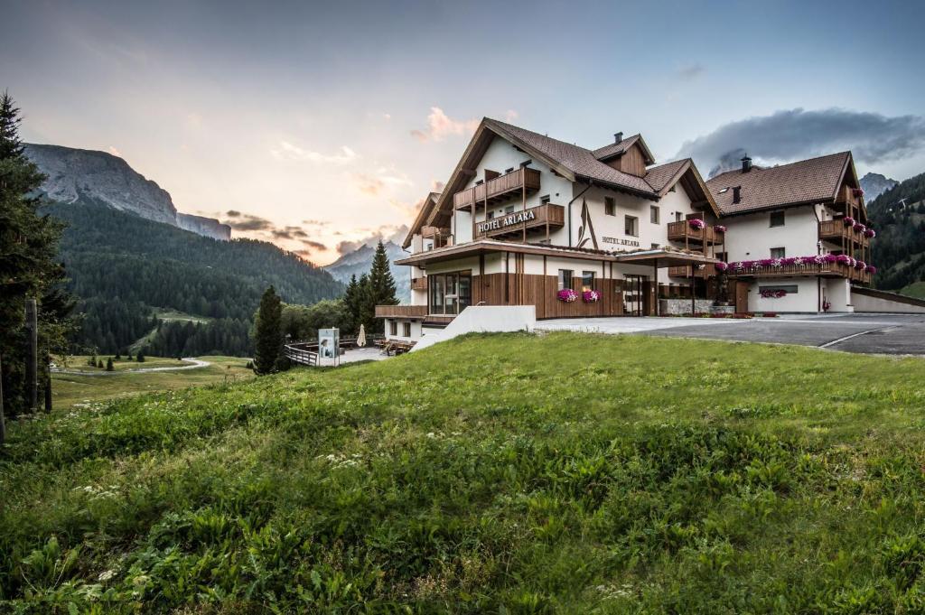 Hotel Arlara Corvara In Badia Esterno foto